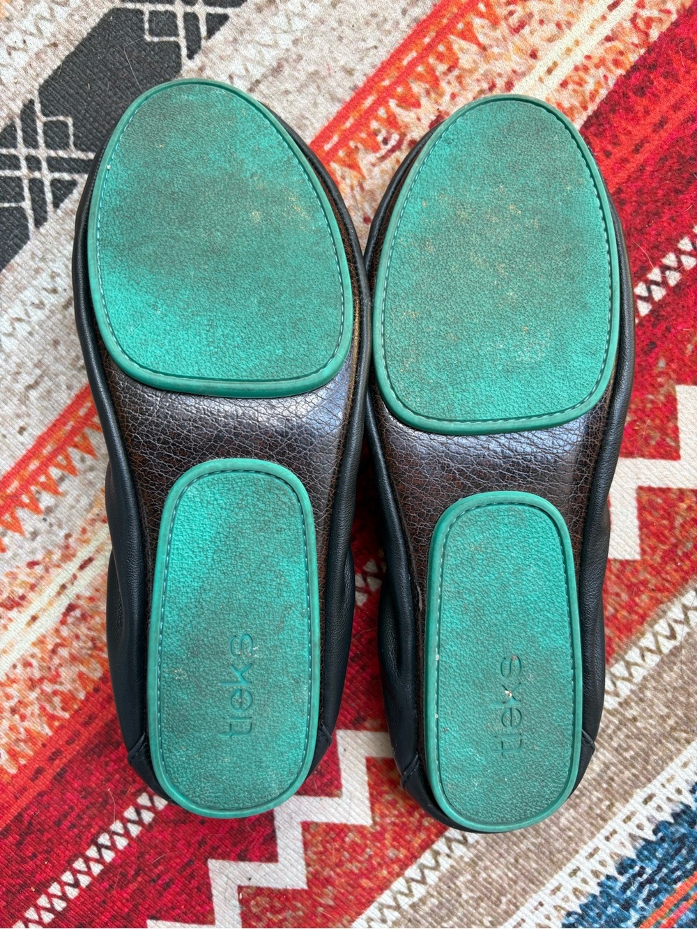 Tieks Black Leather Ballet Flats with Turquoise Heel Women’s 10 - Picture 3 of 3